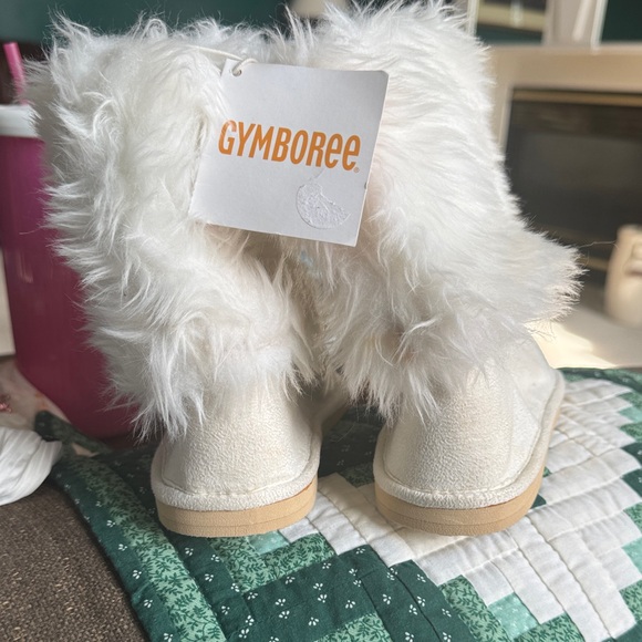 Gymboree White Faux Fur Boots - Picture 2 of 3